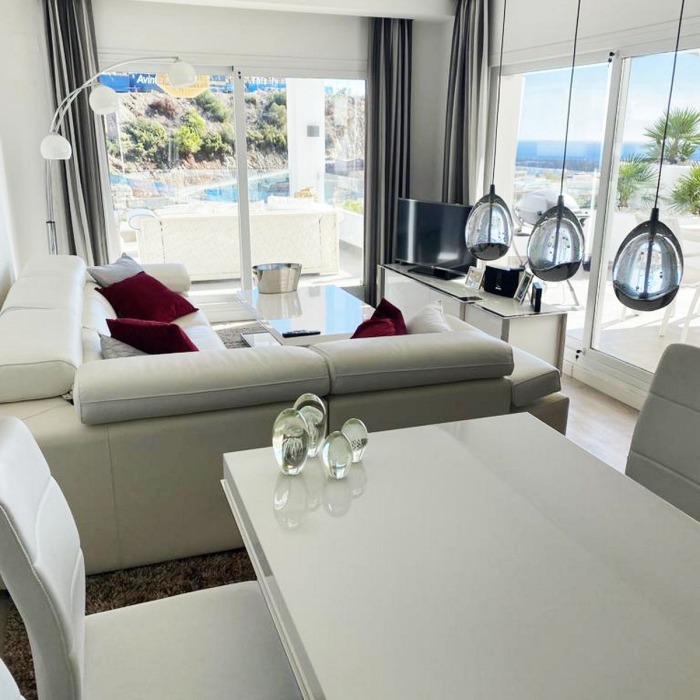 Apartment with Panoramic Sea views in Valley Heights, Benahavis | Image 22