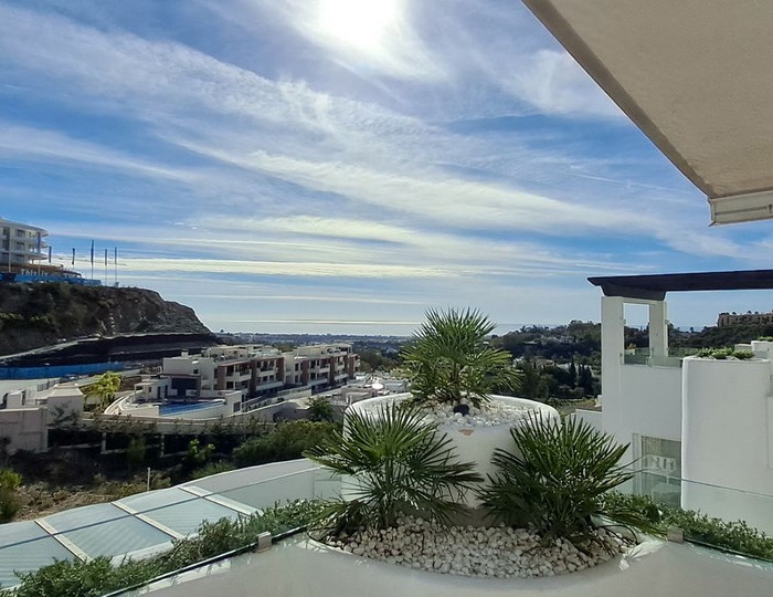 Apartment with Panoramic Sea views in Valley Heights, Benahavis | Image 24