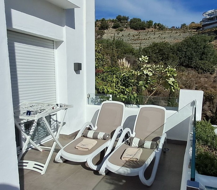 Apartment with Panoramic Sea views in Valley Heights, Benahavis | Image 5