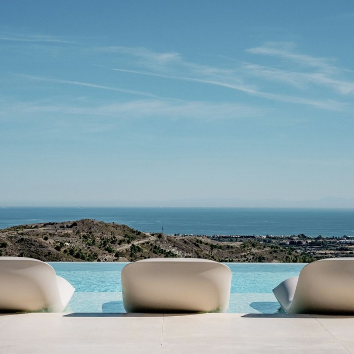 Luxury villa for sale in Marbella Club Golf Resort, Benahavis Marbella34