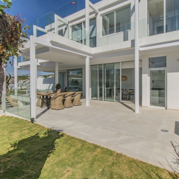 Contemporary Villa with Sea view in the Center of Marbella | Image 27
