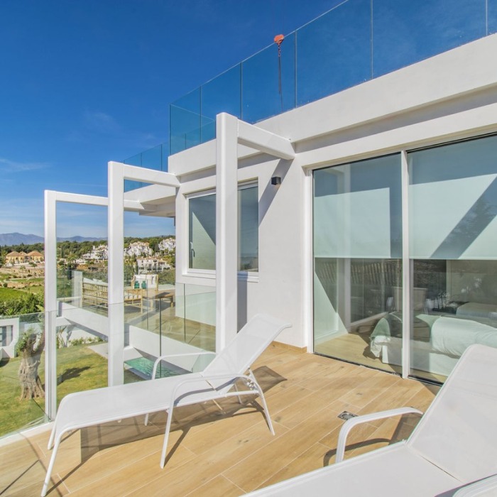 Contemporary Villa with Sea view in the Center of Marbella | Image 24