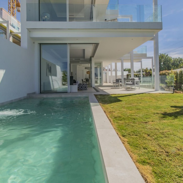 Contemporary Villa with Sea view in the Center of Marbella | Image 15