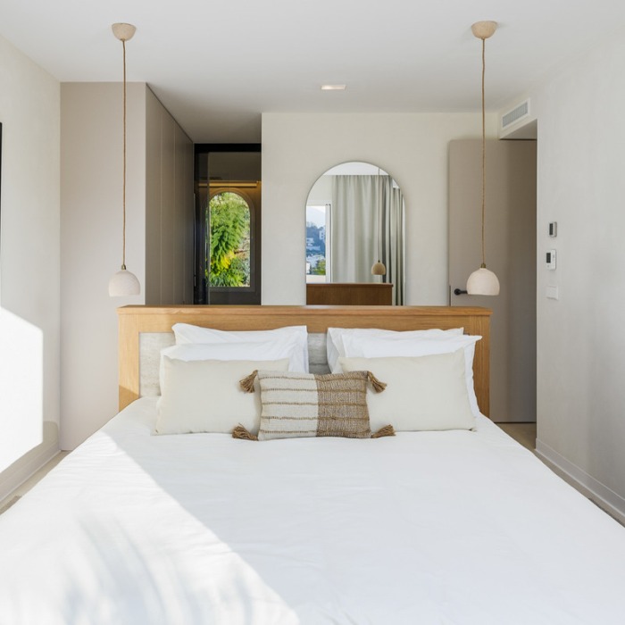 Bohemian and Modern Penthouse with Sea View at La Quinta, Benahavis | Image 26