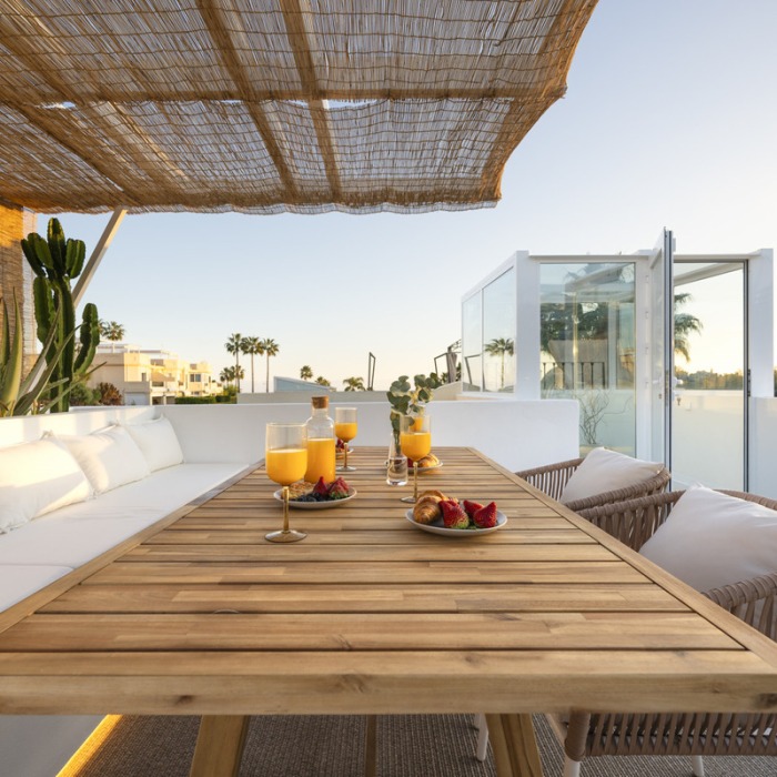 Bohemian and Modern Penthouse with Sea View at La Quinta, Benahavis | Image 5