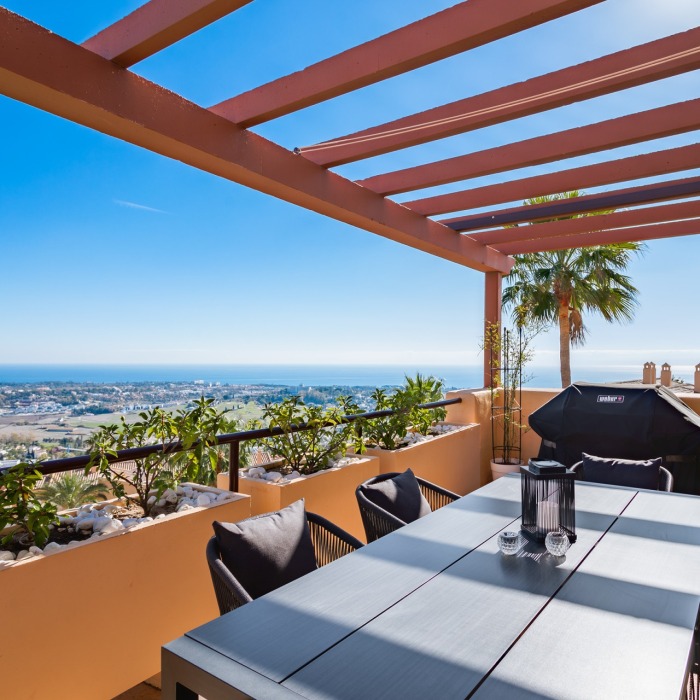 Sea view penthouse for sale in Benahavis, Marbella15