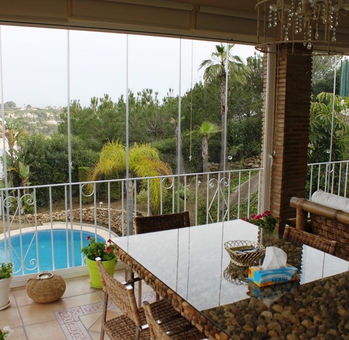 Charming 6-bed villa with pool and ample garden in El Paraiso, Benahavís | Image 31