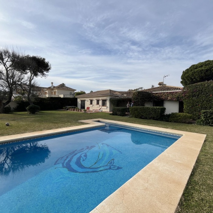 Belle Villa Andalouse à El Paraiso, Estepona | Image 9