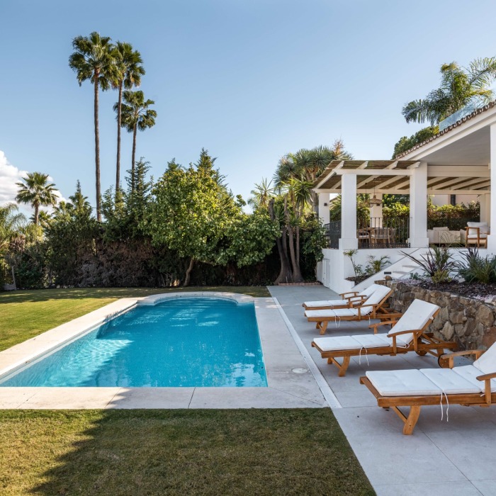 Beautiful Contemporary Villa in Las Brisas, Nueva Andalucia | Image 20