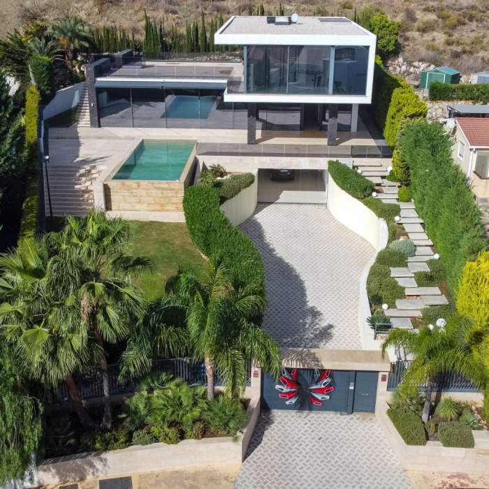 New Contemporary Villa with Golf Views in Los Naranjos, Nueva Andalucia | Image 19
