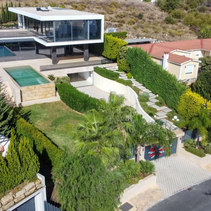New Contemporary Villa with Golf Views in Los Naranjos, Nueva Andalucia | Image 20