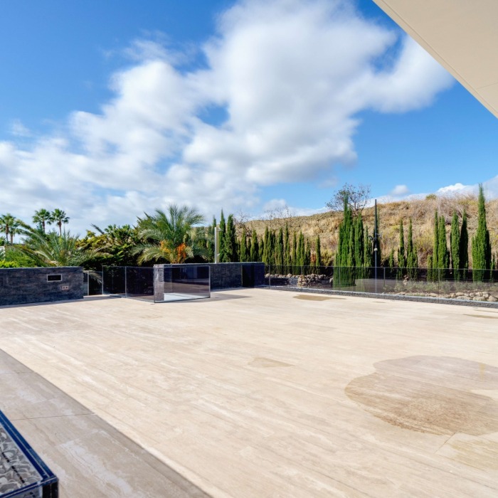 New Contemporary Villa with Golf Views in Los Naranjos, Nueva Andalucia | Image 28