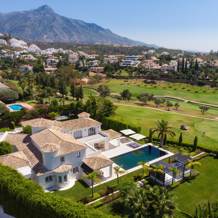 Villa for sale in Los Naranjos, Nueva Andalucia Marbella32