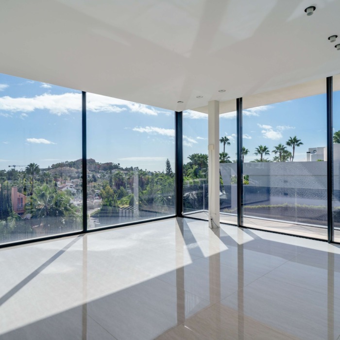 New Contemporary Villa with Golf Views in Los Naranjos, Nueva Andalucia | Image 29
