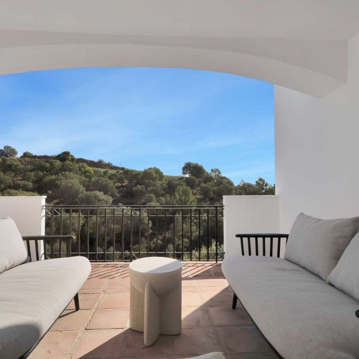 Enchanting Andalusian 2 bedroom apartment in a gated community in Pueblo Los Monteros, Marbella | Image 4