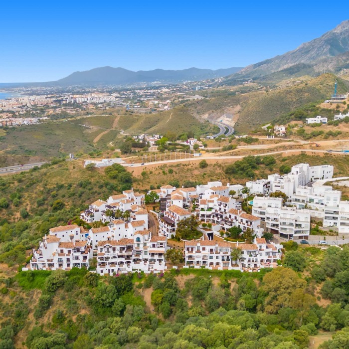 Enchanting Andalusian 2 bedroom apartment in a gated community in Pueblo Los Monteros, Marbella | Image 36