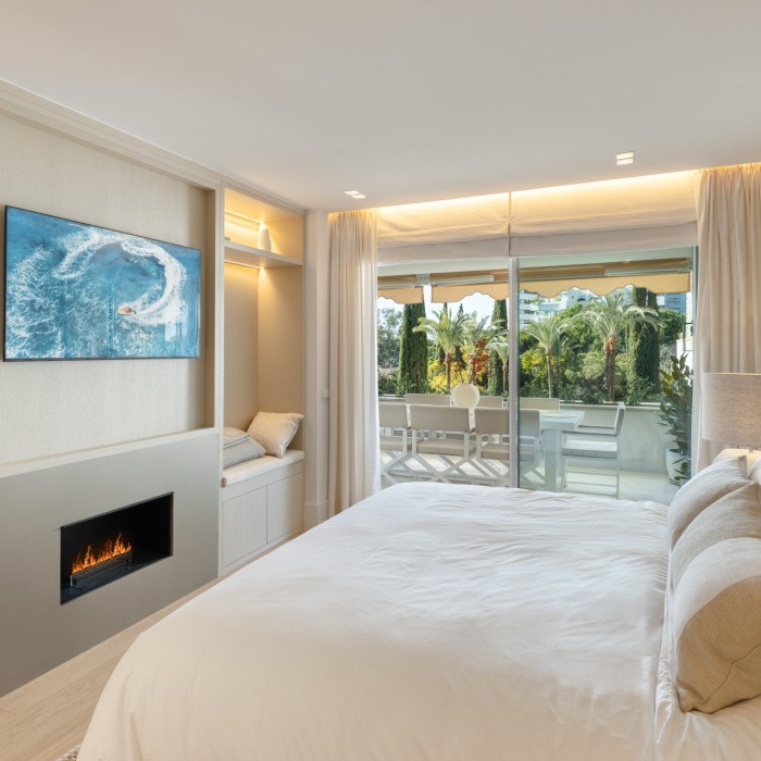 Modern Apartment in Don Gonzalo in Marbella Golden Mile | Image 9