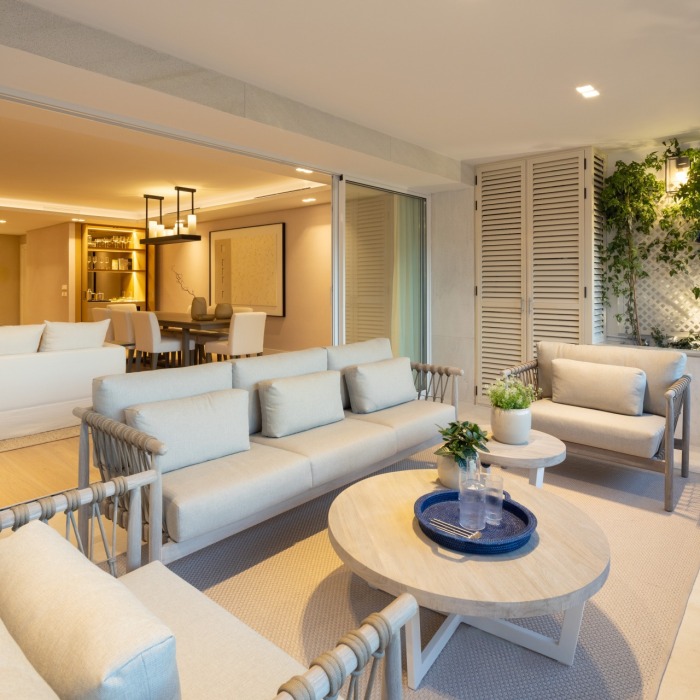 Modern Apartment in Don Gonzalo in Marbella Golden Mile | Image 7