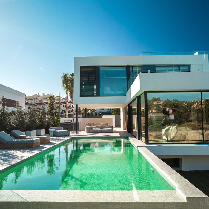 Modern Villa for sale in Estepona, Marbella2