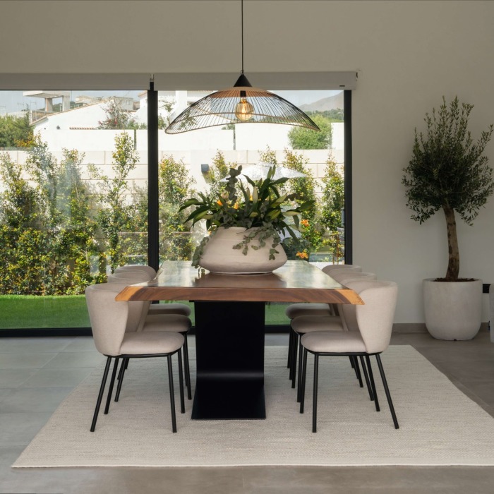 Elegant Contemporary Villa in Valle Romano | Image 21