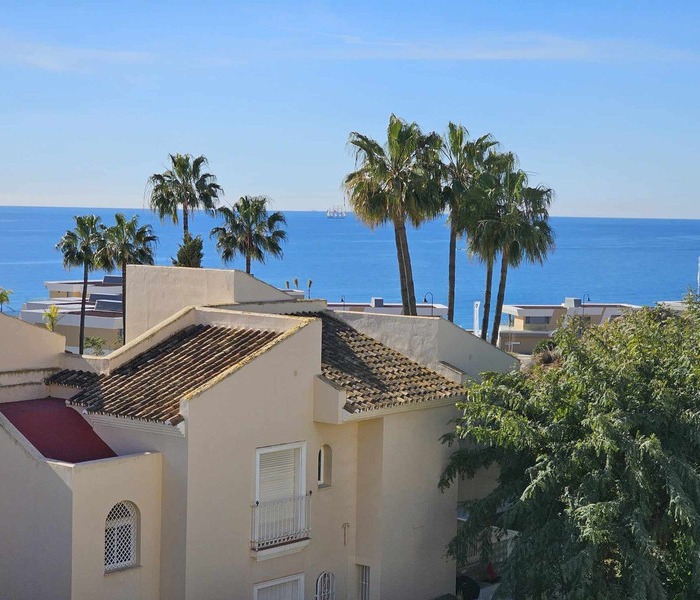 Sea view apartment for sale in Mijas, Spain1