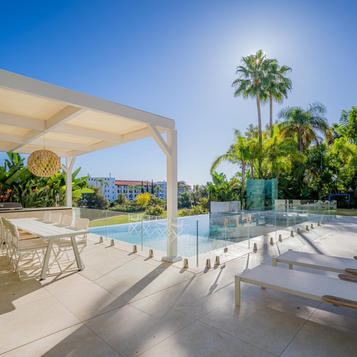 Luxueuse Villa designé avec gout à El Herrojo, Benahavis | Image 2