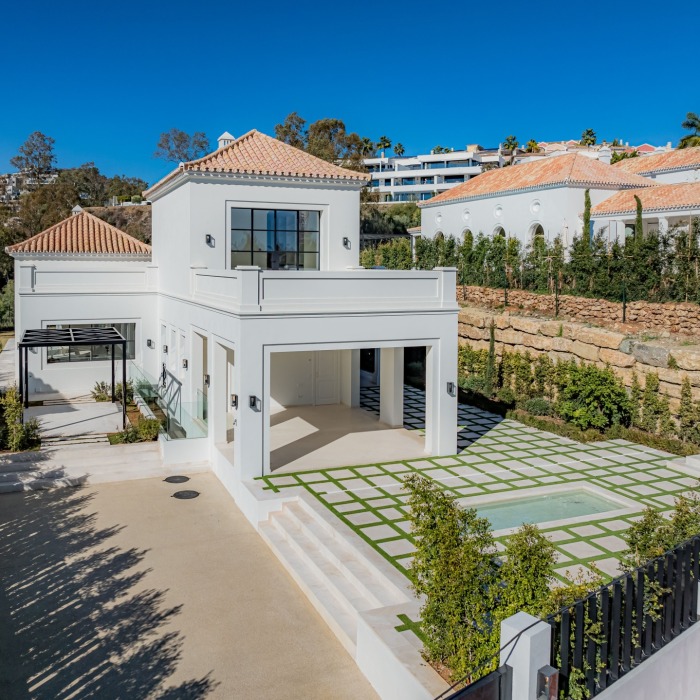 New Modern Villa in La Cerquilla, Nueva Andalucia | Image 3