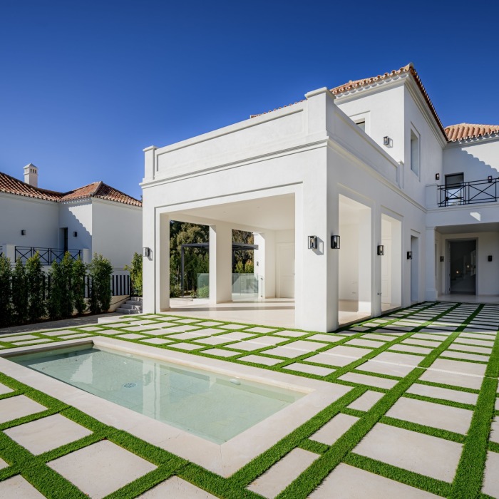 New Modern Villa in La Cerquilla, Nueva Andalucia | Image 6