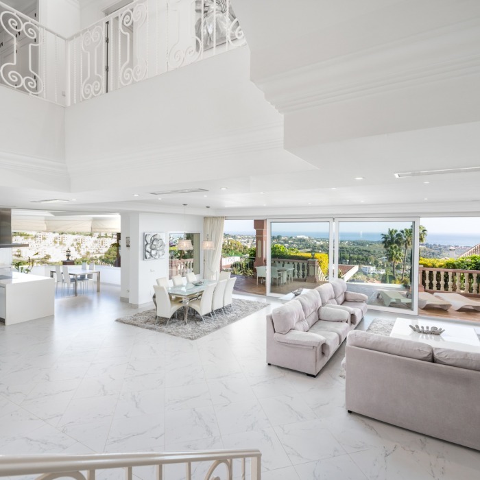 Luxurious Andalusian Villa in Los Flamingos, Benahavis | Image 18
