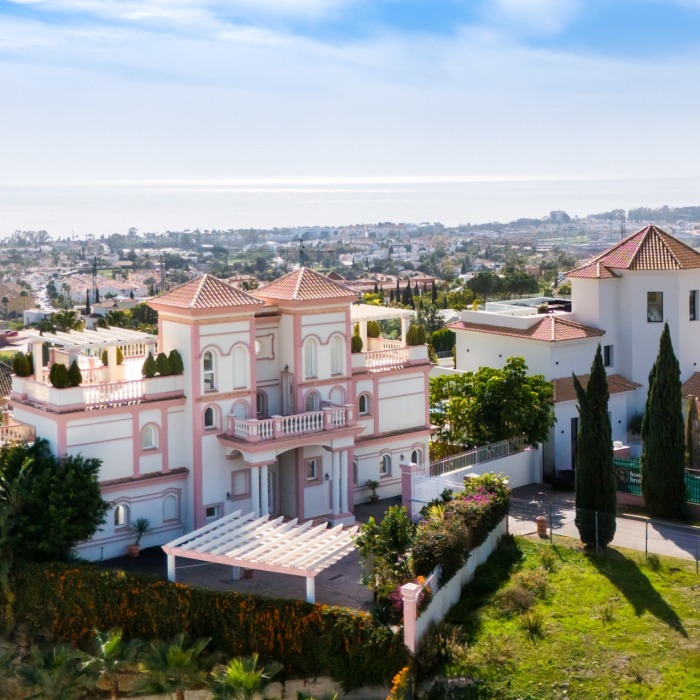 Luxurious Andalusian Villa in Los Flamingos, Benahavis | Image 21