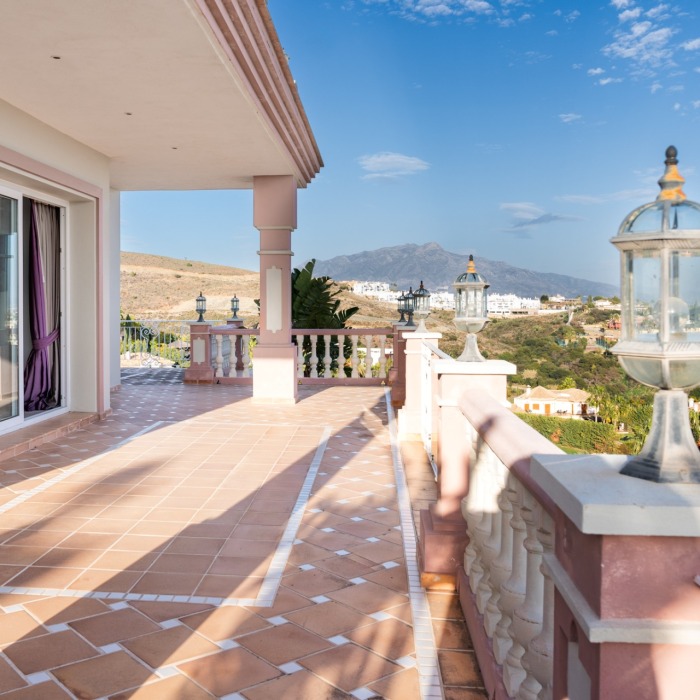 Luxurious Andalusian Villa in Los Flamingos, Benahavis | Image 40