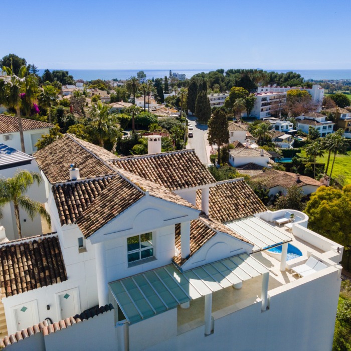 Beautiful Panoramic Sea View Villa in Nueva Andalucia | Image 36