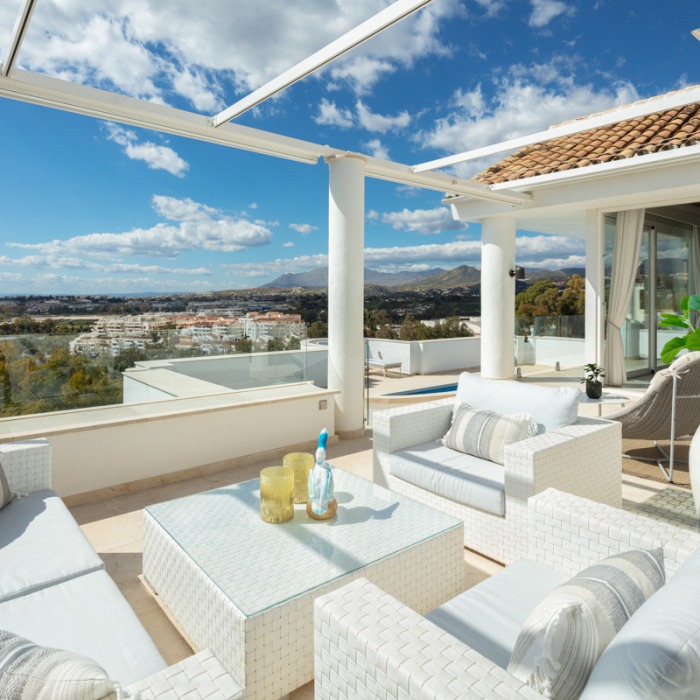 Beautiful Panoramic Sea View Villa in Nueva Andalucia | Image 8