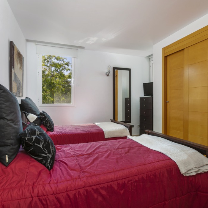 Bright Apartment with beautiful views in Los Arqueros, Benahavis | Image 27