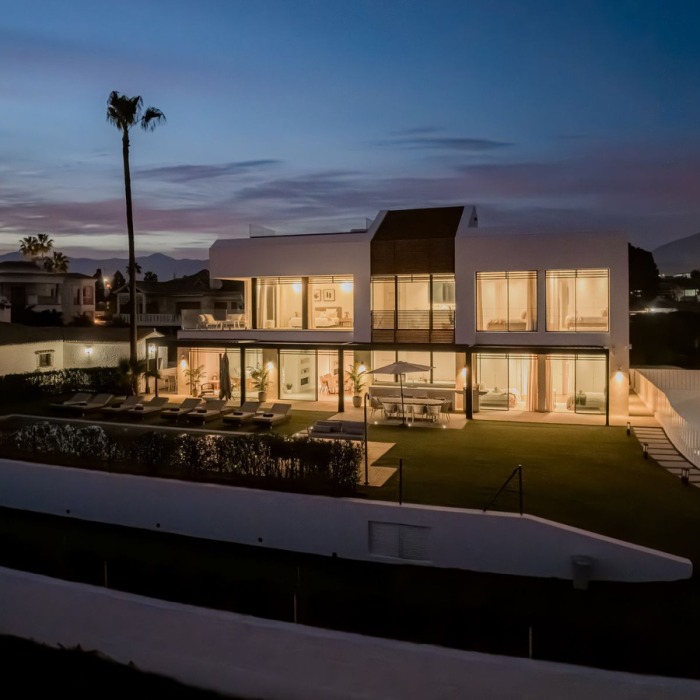 Contemporary Frontline Beach Villa on the New Golden Mile, Estepona | Image 51
