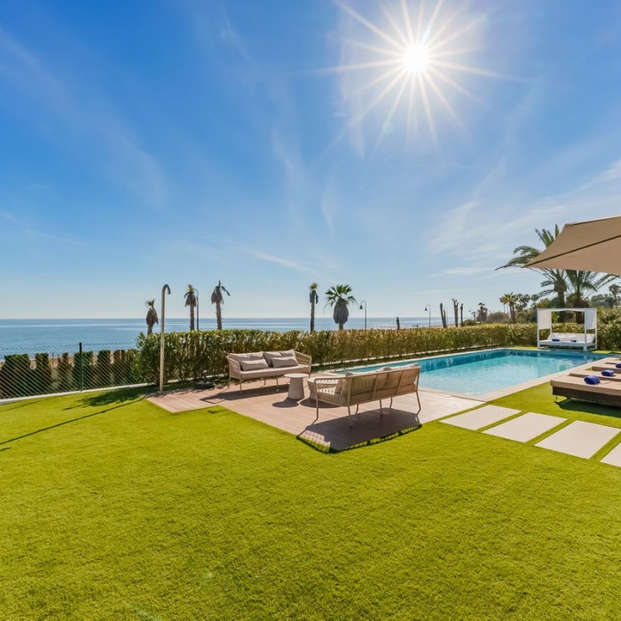 Contemporary Frontline Beach Villa on the New Golden Mile, Estepona | Image 45