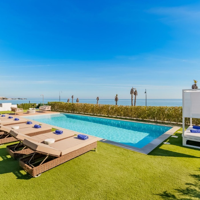 Villa Contemporánea en primera línea de playa en la Nueva Milla de Oro, Estepona | Image 43