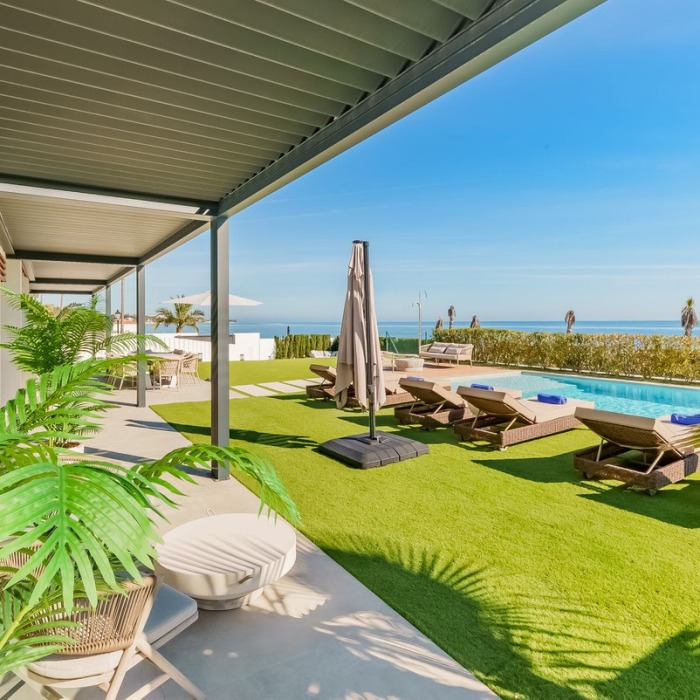 Contemporary Frontline Beach Villa on the New Golden Mile, Estepona | Image 40