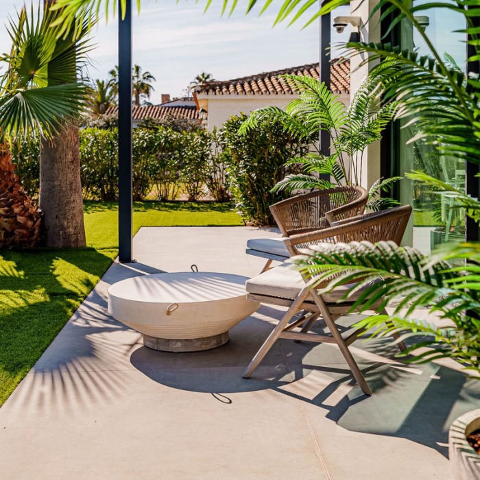 Contemporary Frontline Beach Villa on the New Golden Mile, Estepona | Image 39
