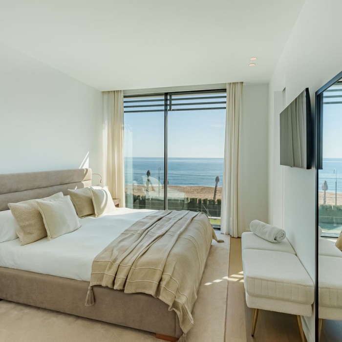 Contemporary Frontline Beach Villa on the New Golden Mile, Estepona | Image 22