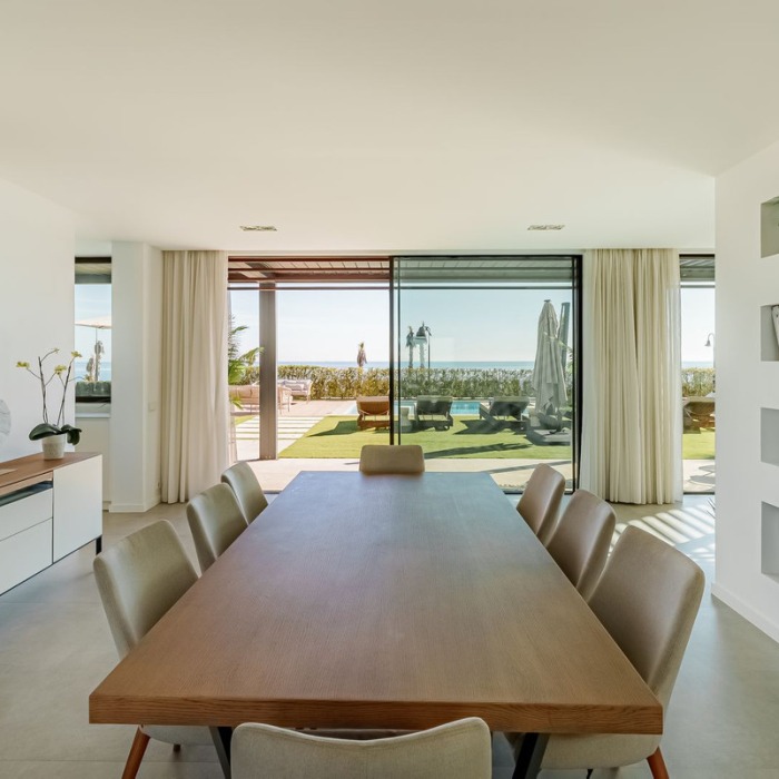 Contemporary Frontline Beach Villa on the New Golden Mile, Estepona | Image 13