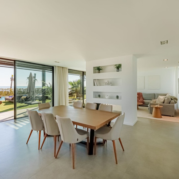 Contemporary Frontline Beach Villa on the New Golden Mile, Estepona | Image 6
