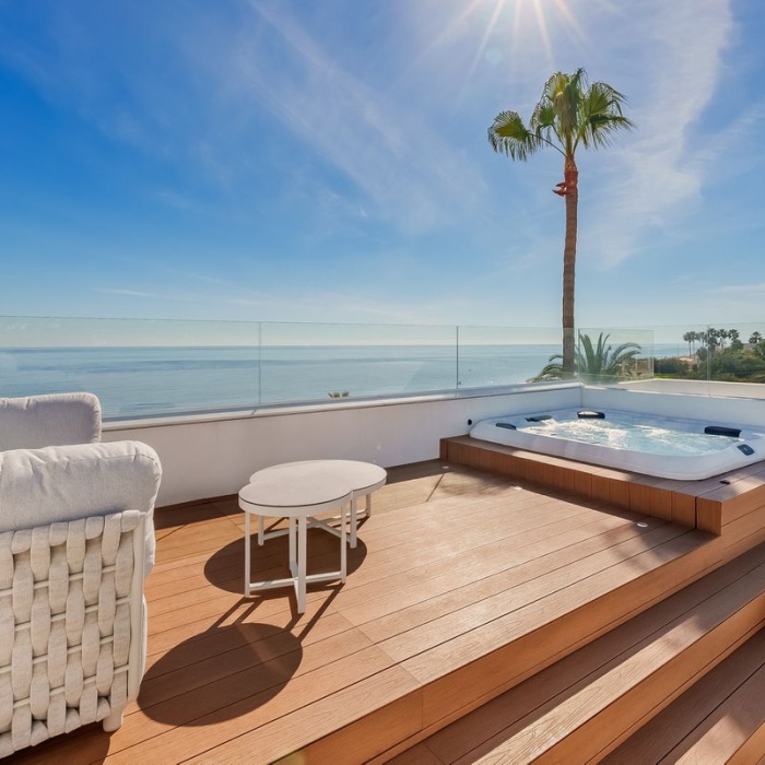 Contemporary Frontline Beach Villa on the New Golden Mile, Estepona | Image 4
