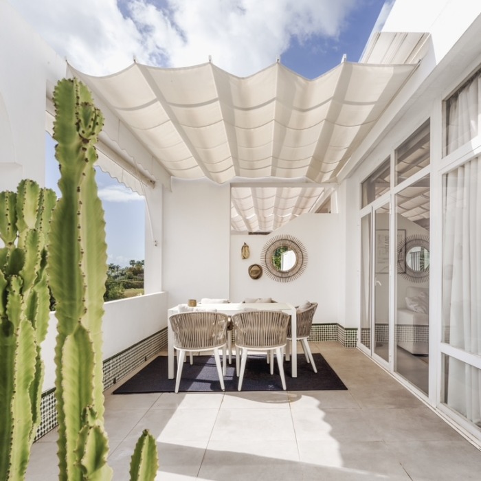 Duplex Penthouse with Panoramic Sea Views in La Quinta, Benahavis | Image 7