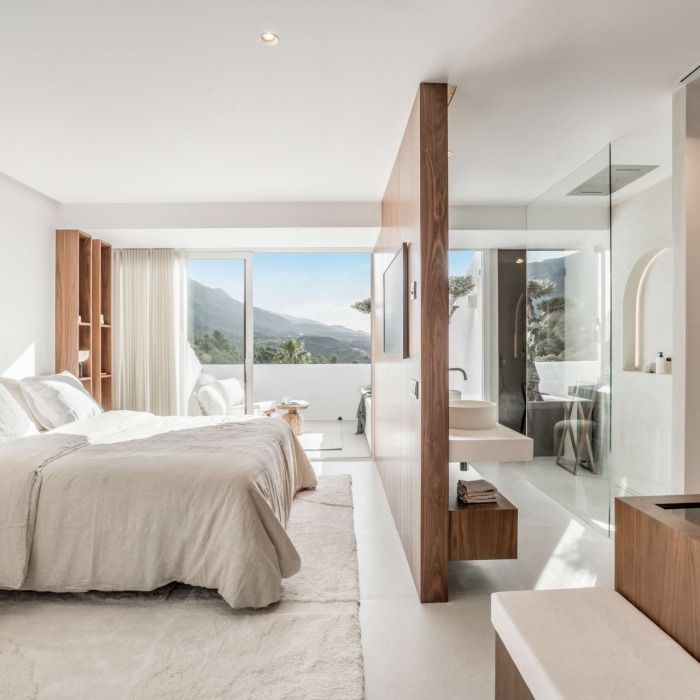 Modern Frontline Golf Townhouse in Aloha, Nueva Andalucia | Image 30