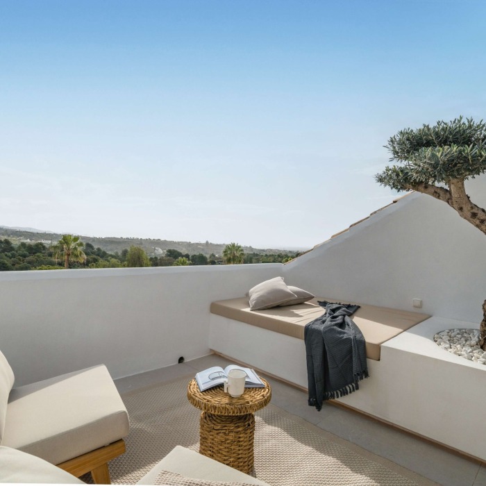 Modern Frontline Golf Townhouse in Aloha, Nueva Andalucia | Image 35