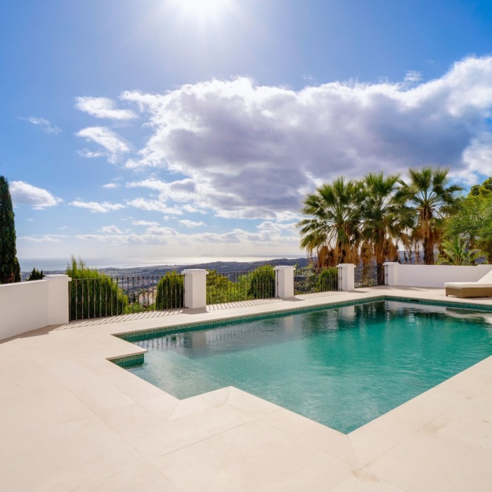 Wonderful Villa with Sea View in El Madronal, Benahavis | Image 11
