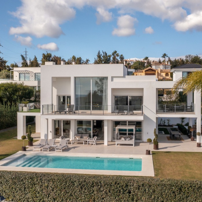 Modern Villa with beautiful views in La Quinta, Benahavis