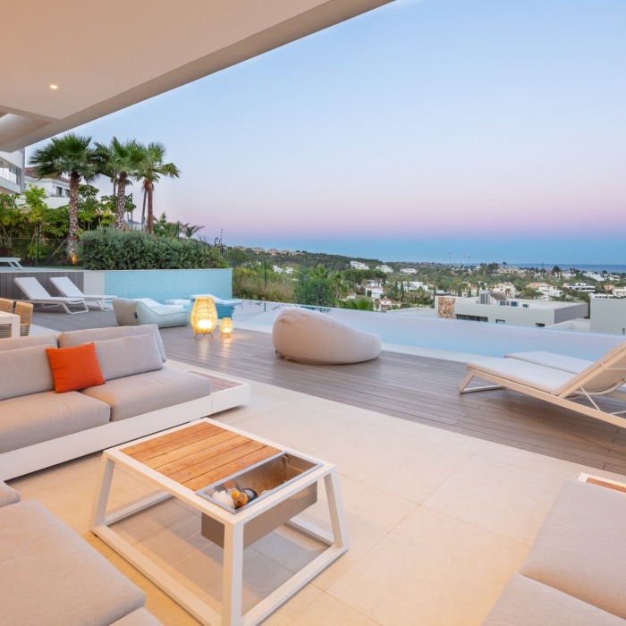 Contemporary Villa with Sea View in Nueva Andalucia | Image 28