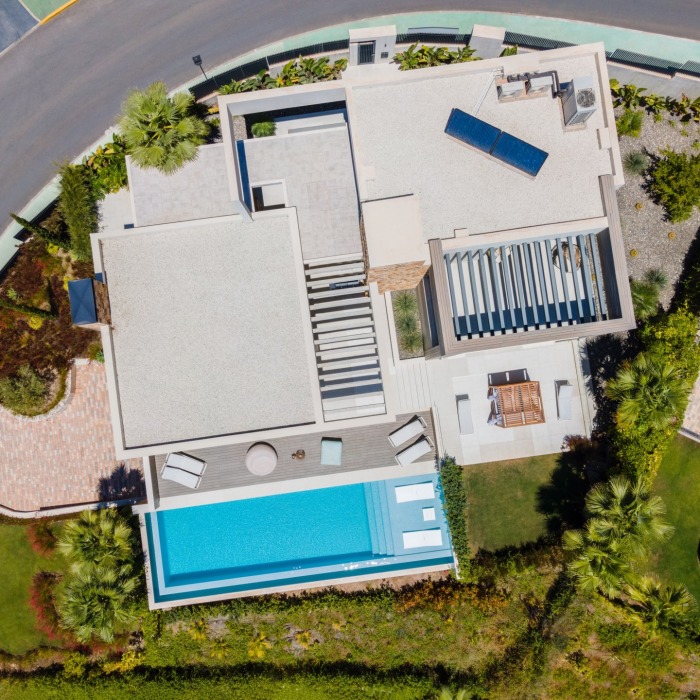 Contemporary Villa with Sea View in Nueva Andalucia | Image 32